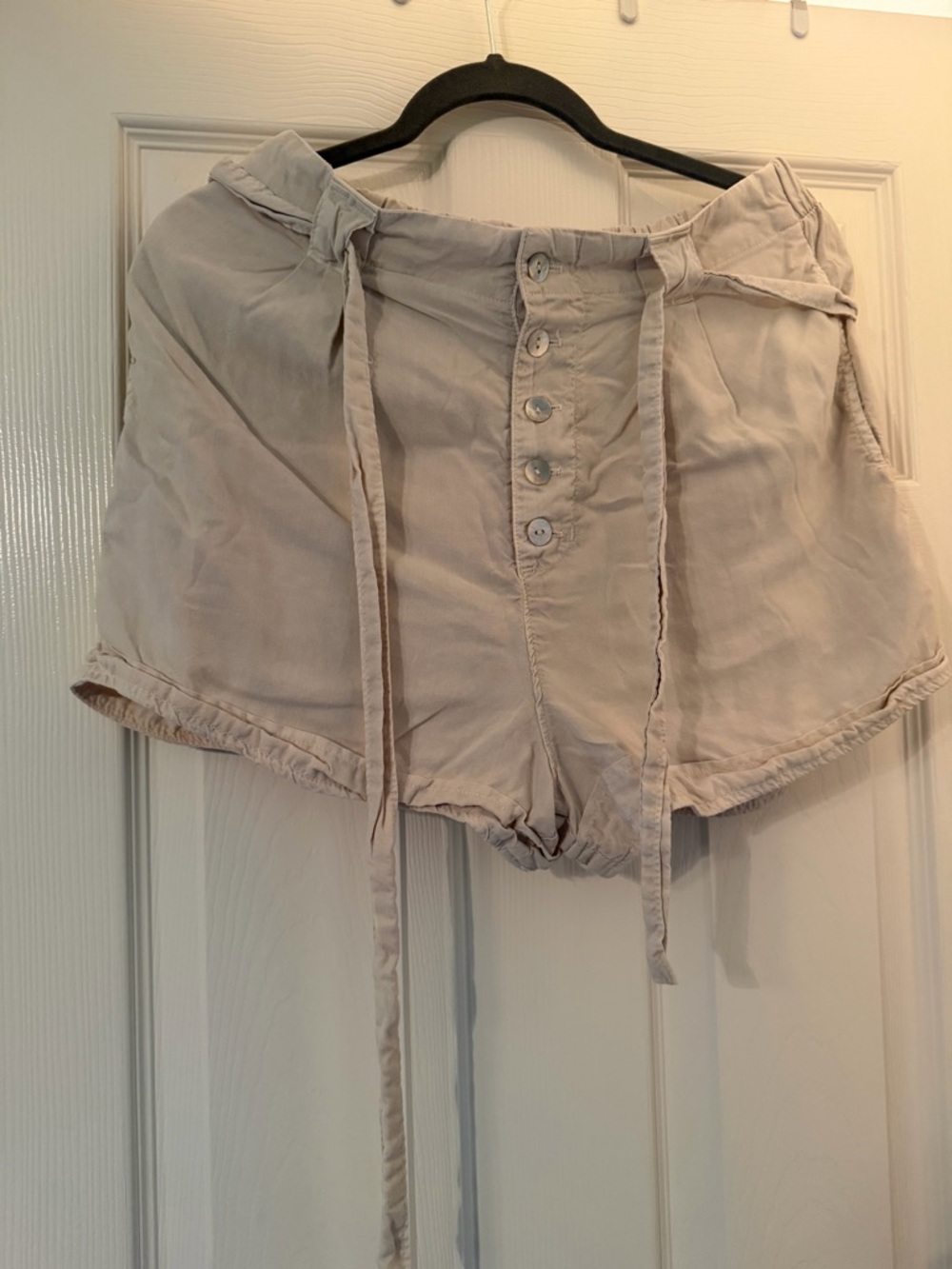 Bella Dahl Light Beige Drawstring Shorts